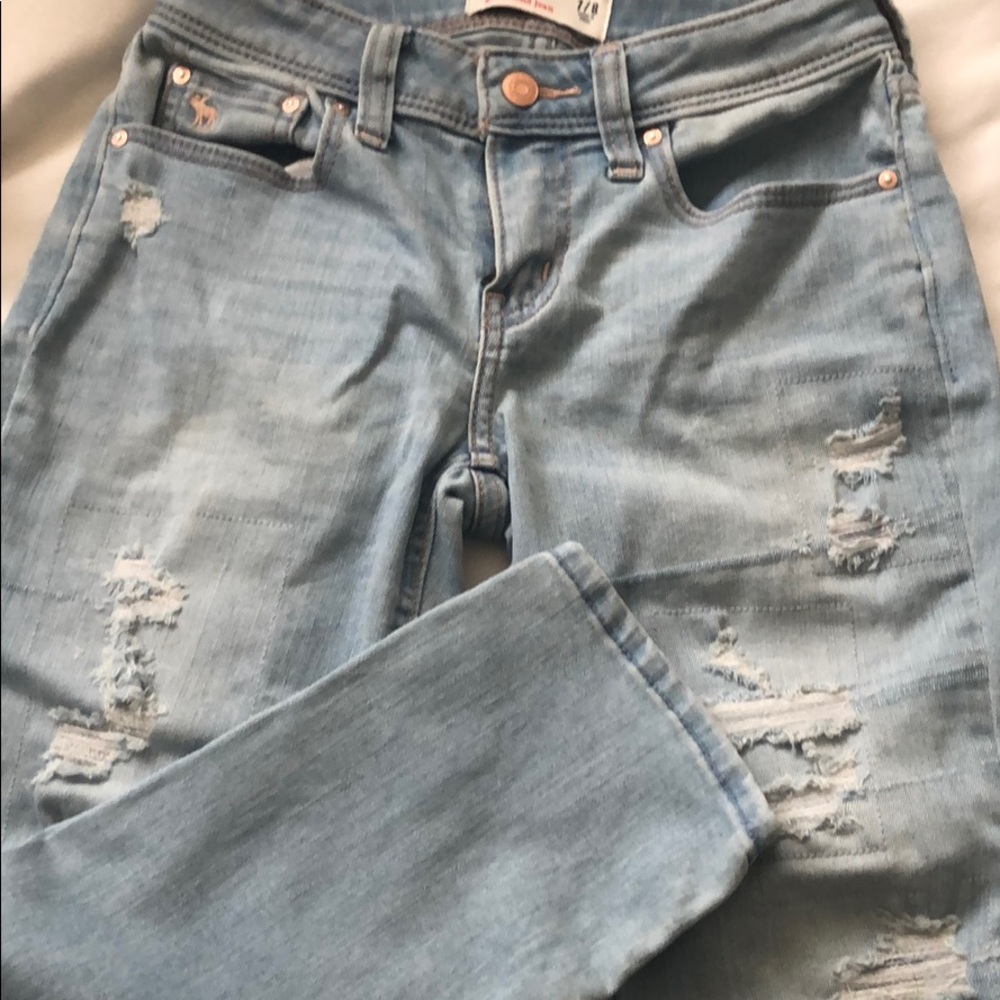 Super cute Abercrombie girlfriend jeans girls 7/8